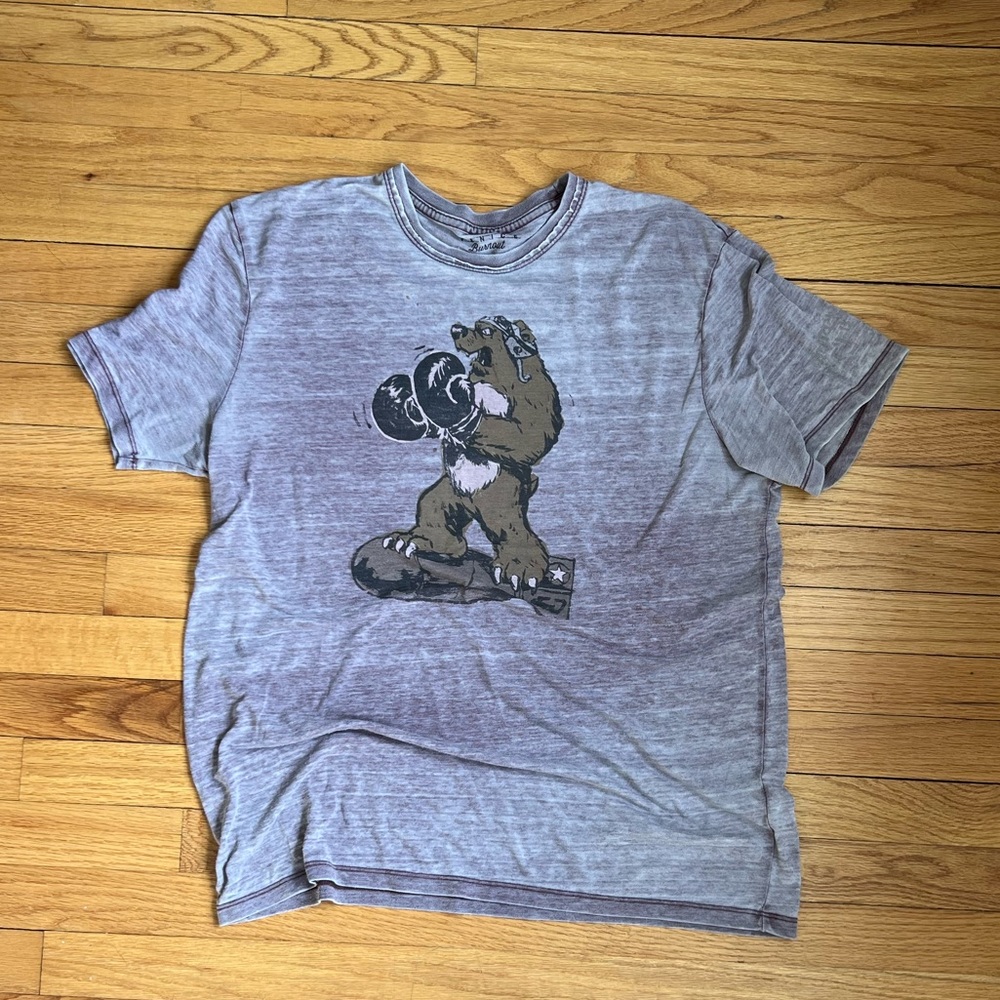 Vintage lucky brand tshirt with fighting bear graphic